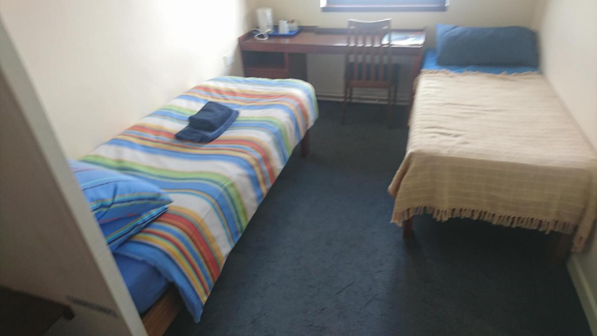 Fsc Dale Fort Hostel Habitación foto